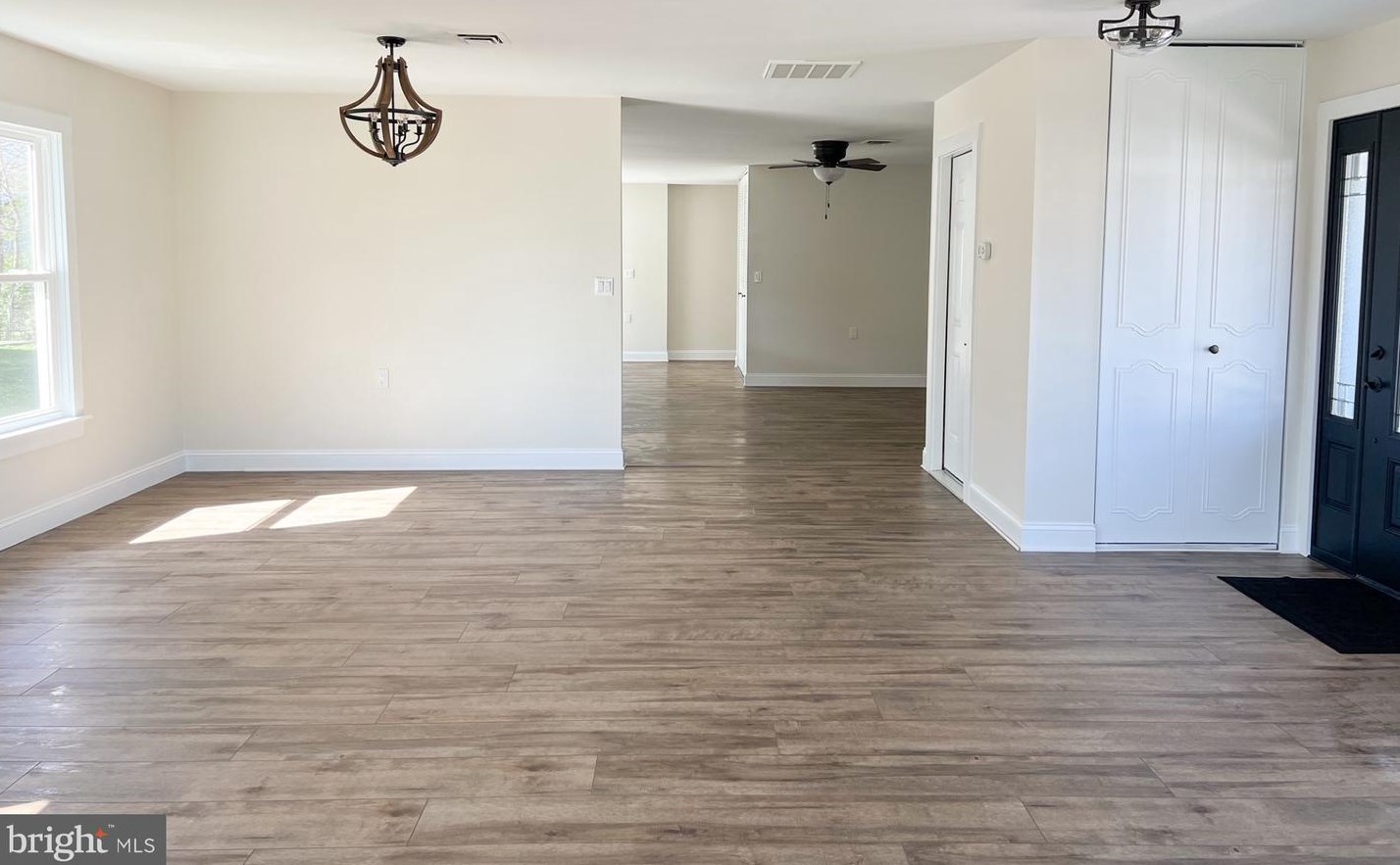 37 Narberth Pl, Southampton NJ  08088-1304 exterior