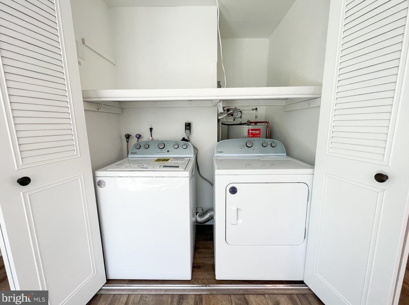 37 Narberth Pl, Southampton NJ  08088-1304 exterior