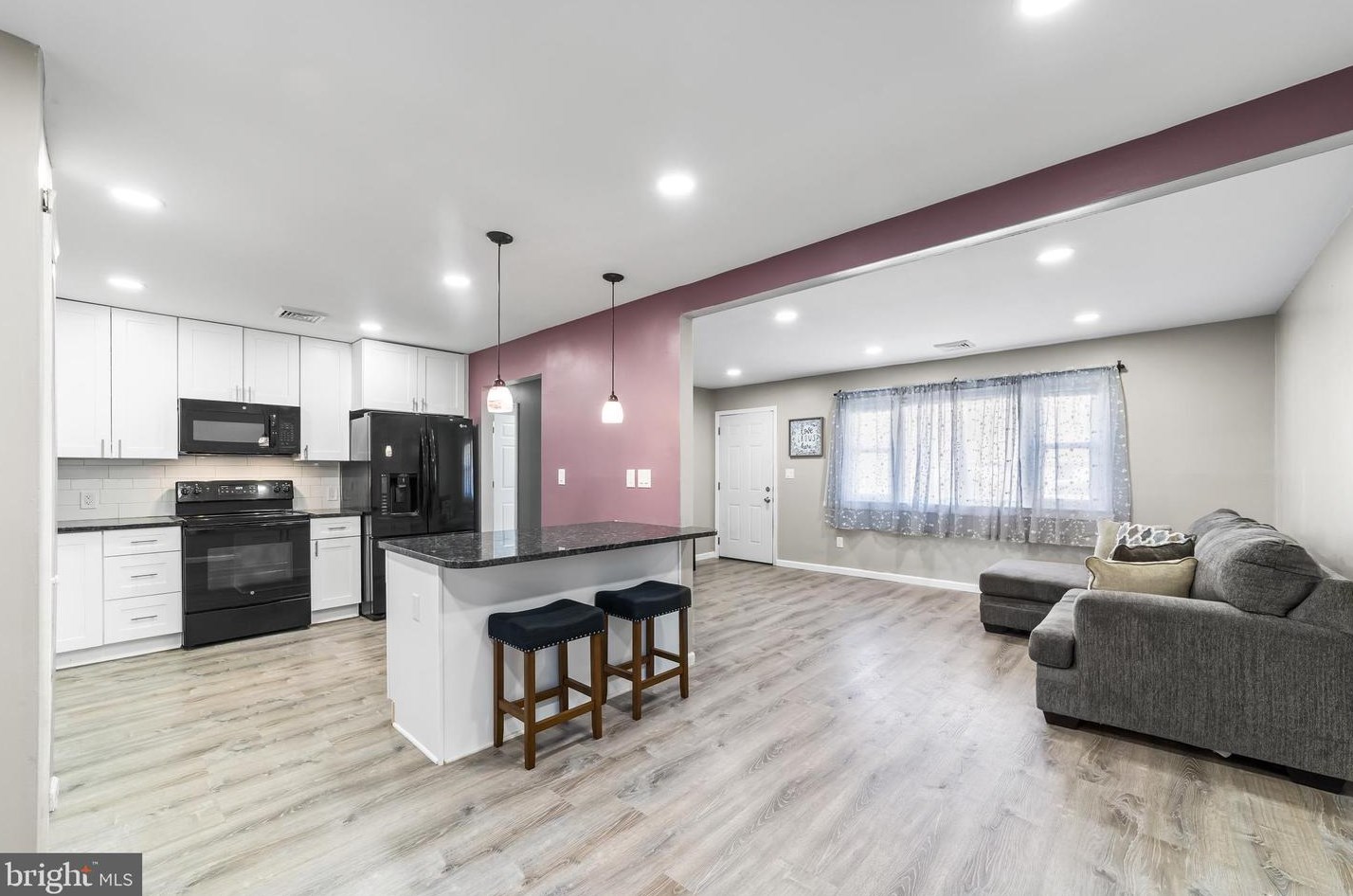 424 Chippewa Trl, Browns Mills NJ  08015-6458 exterior