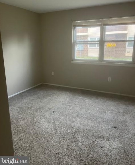 13 Florence Tollgate Pl, Florence, NJ 08518