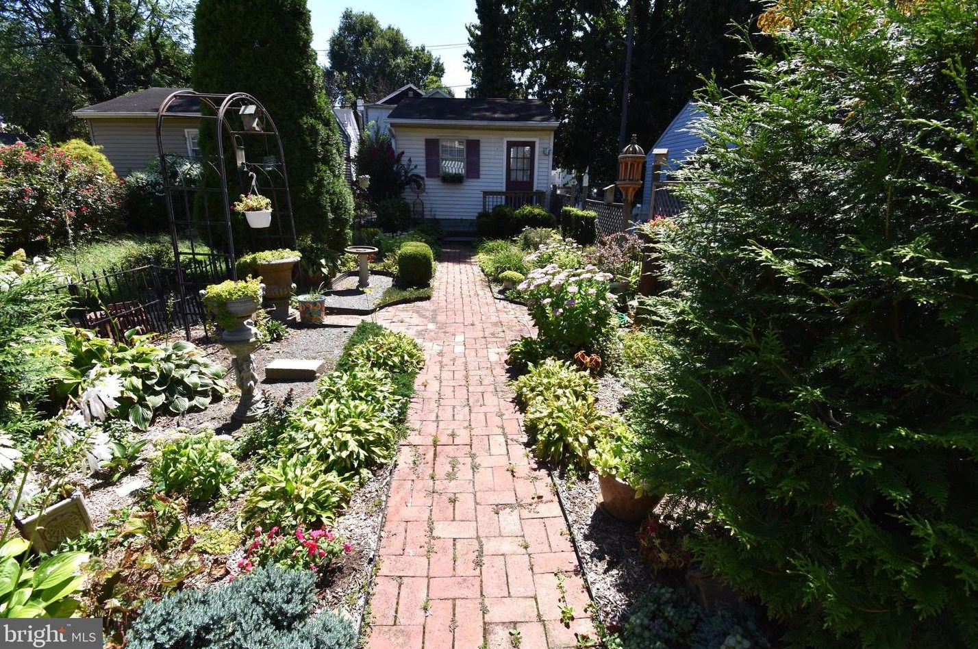 122 Un St, Burlington NJ 08016-1511 exterior