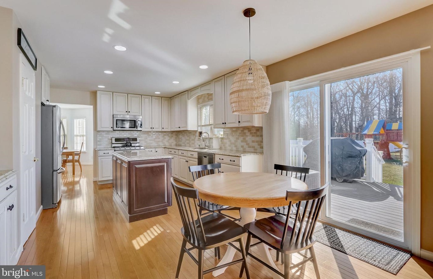 154 Memorial Ln, Mount Laurel NJ  08054-2032 exterior