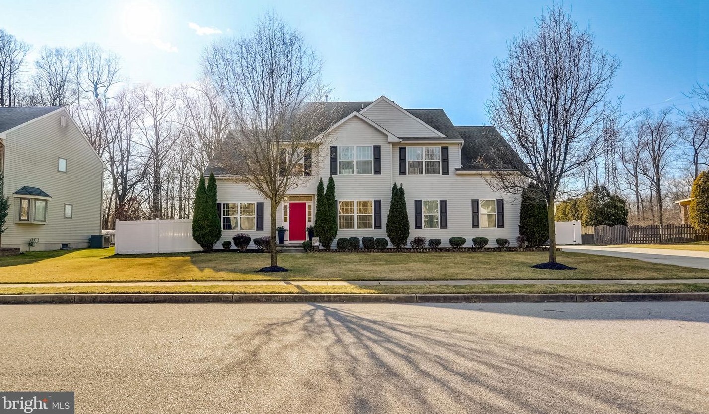 154 Memorial Ln, Mount Laurel NJ  08054-2032 exterior