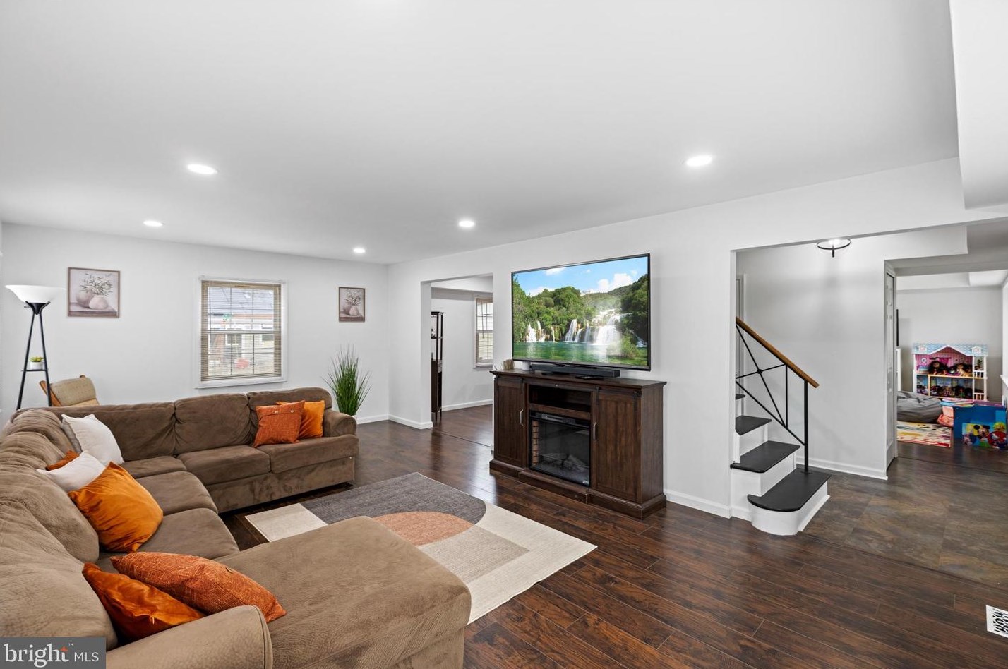 150 Edge Ln, Willingboro NJ  08046-2416 exterior