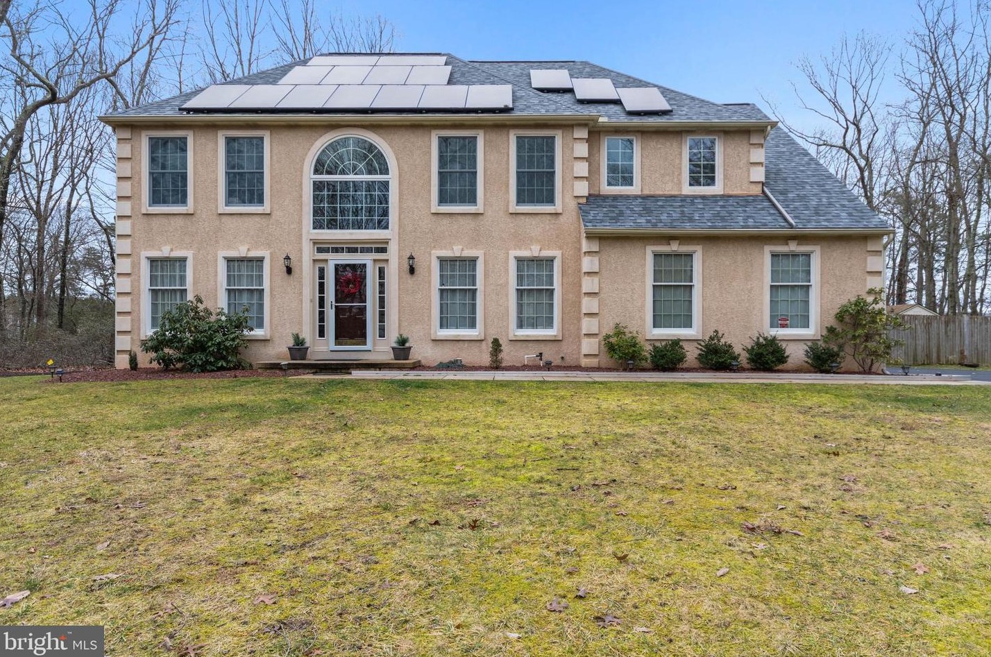 8 Allen Ct, Southampton, NJ 08088