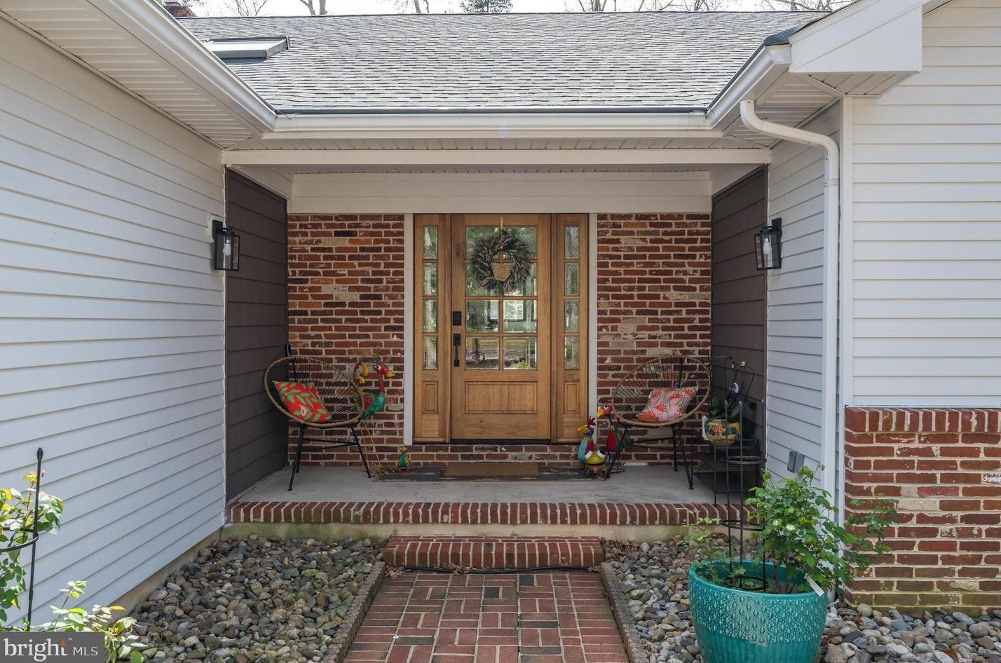 2 Roxbury Dr, Medford, NJ 08055-3202