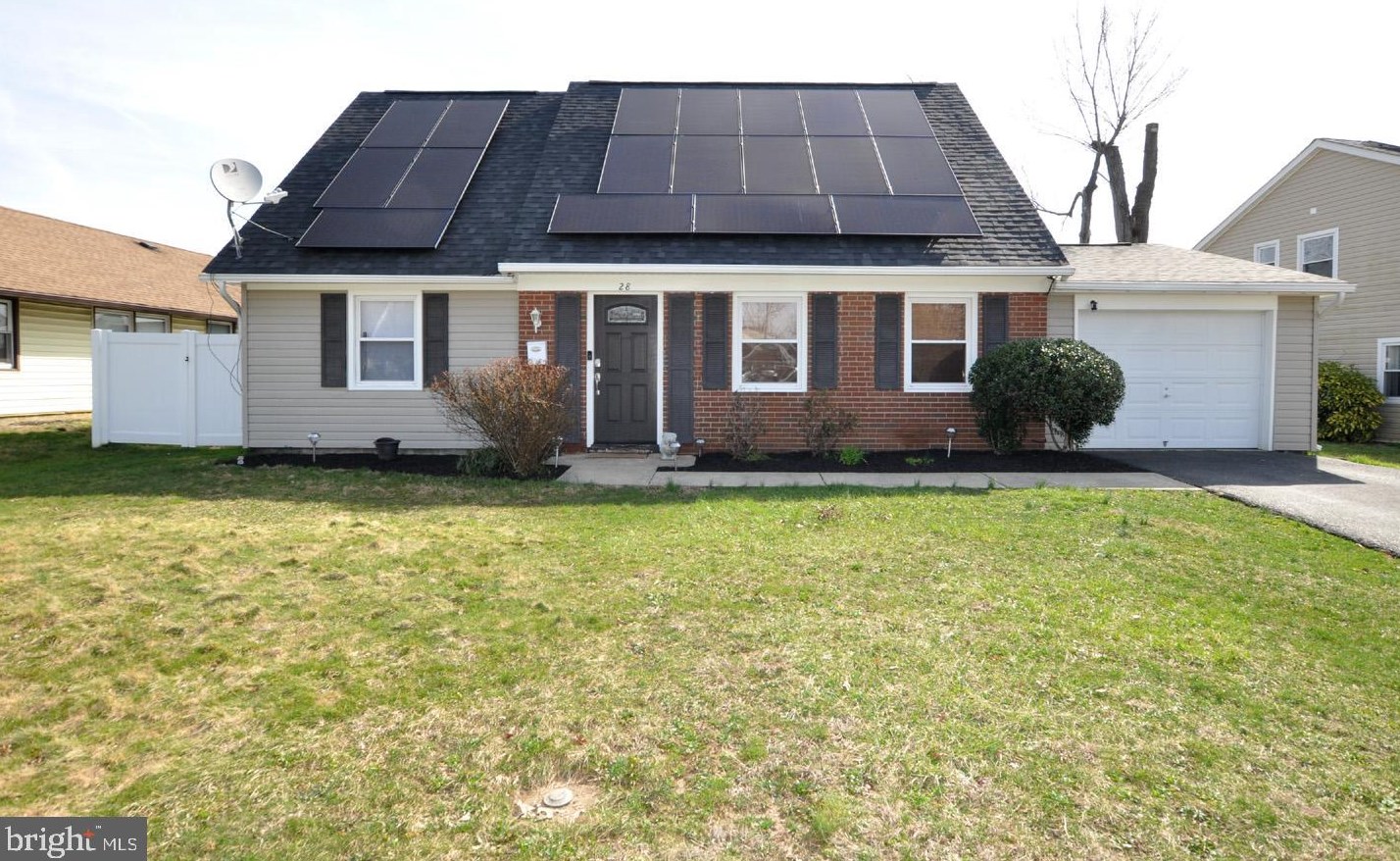 28 Hadley Ln, Willingboro, NJ 08046-1701