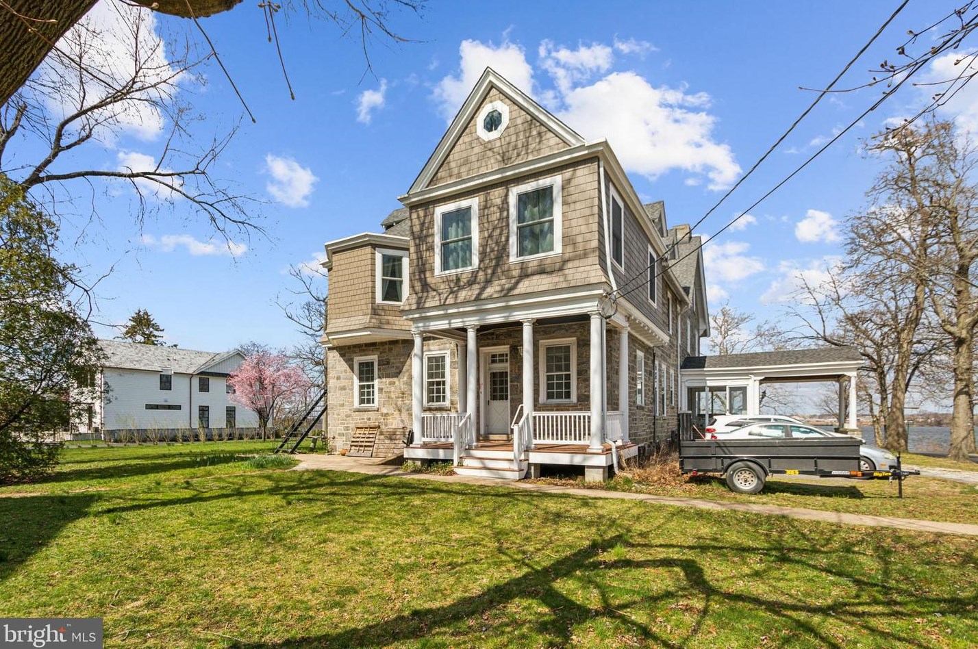 109 Bank Ave #e, Riverton, NJ 08077