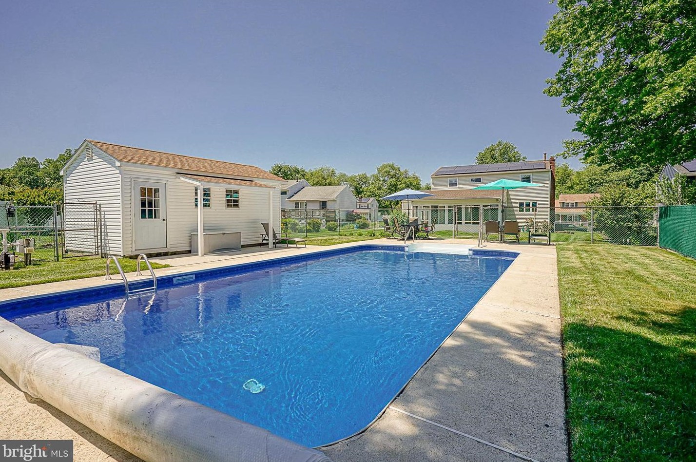 1321 Tanner Ave, Burlington NJ 08016-2345 exterior