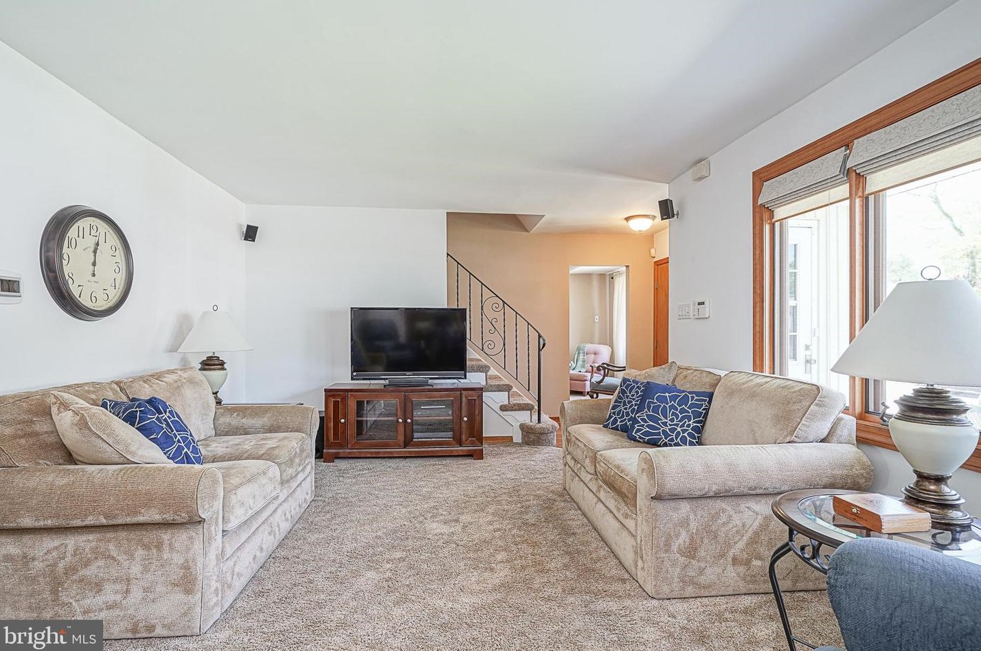 1321 Tanner Ave, Burlington NJ 08016-2345 exterior