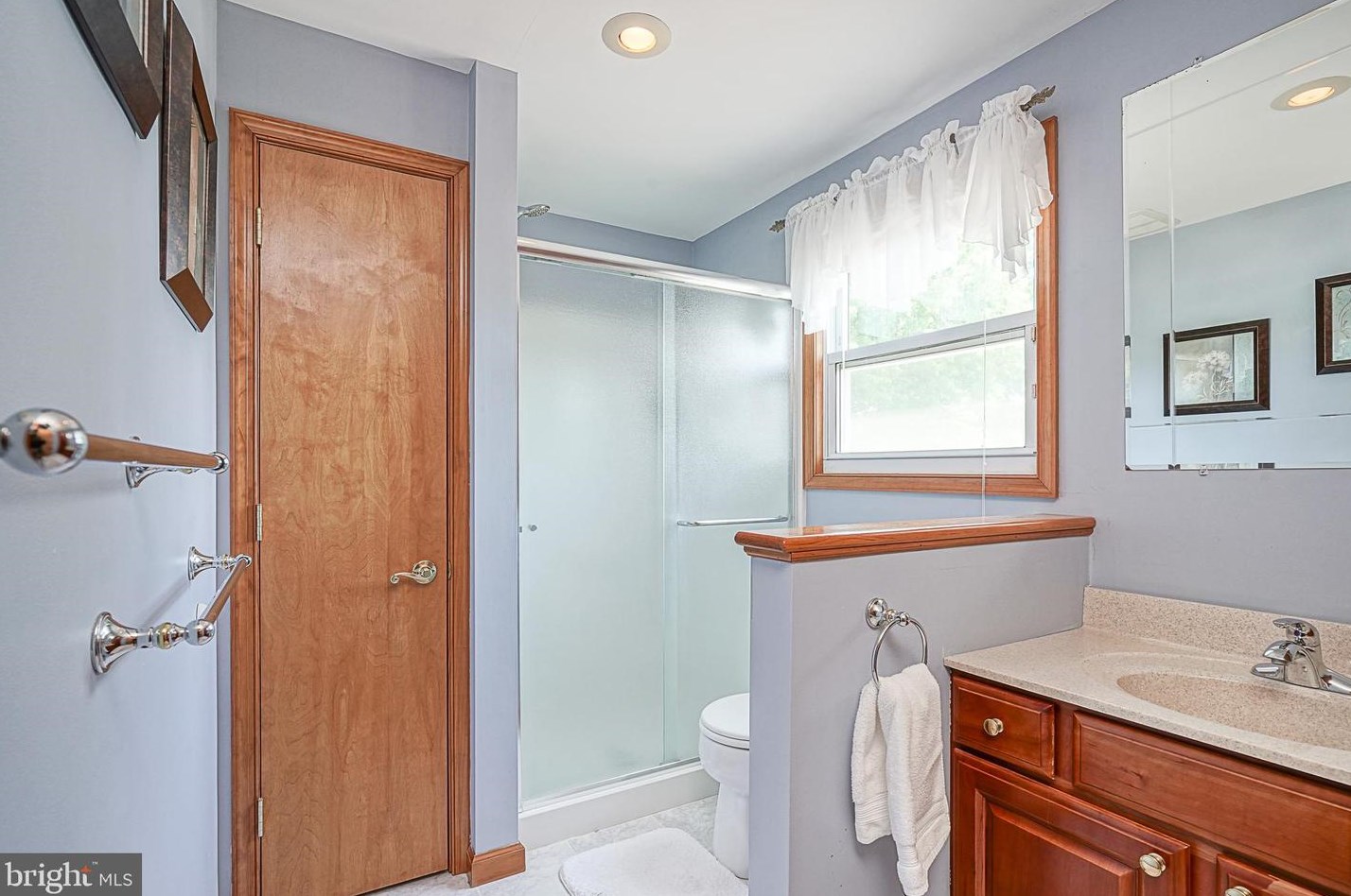 1321 Tanner Ave, Burlington NJ 08016-2345 exterior