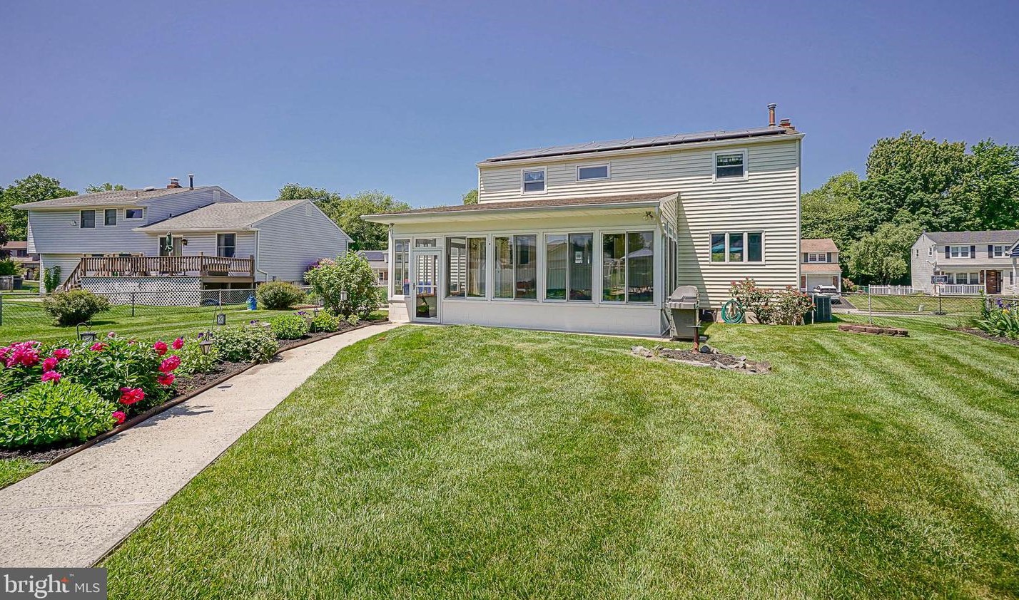 1321 Tanner Ave, Burlington NJ 08016-2345 exterior