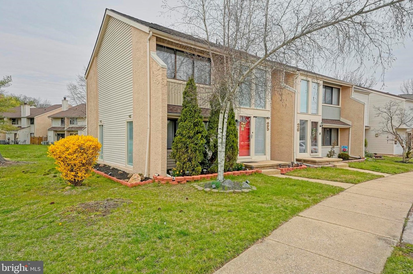25 Viburnum Ln, Mount Laurel, NJ 08054