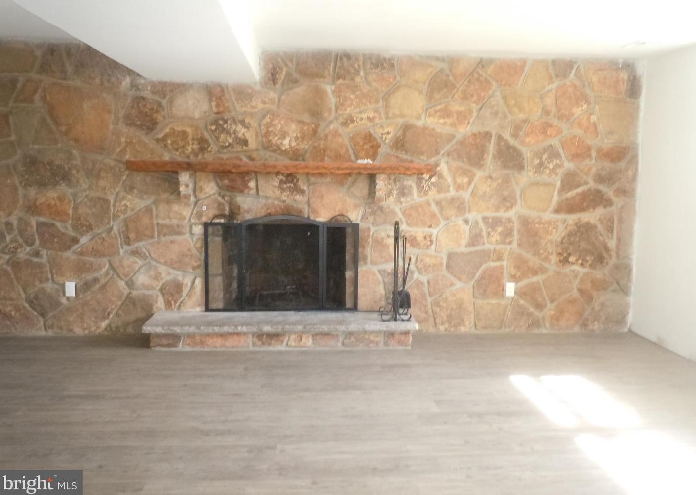 121 Chippewa Trl, Browns Mills NJ  08015-6464 exterior