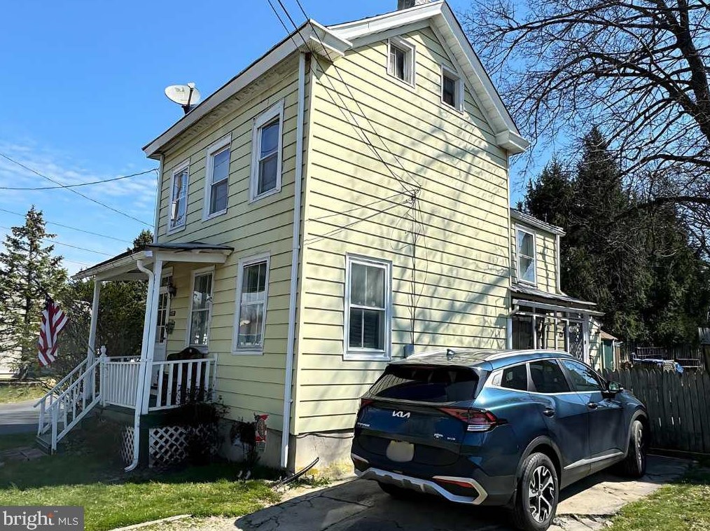 482 New York Ave, Columbus, NJ 08022