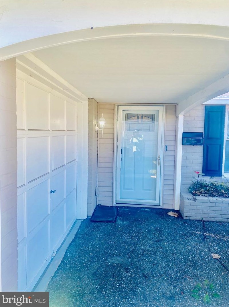 36 Buttercup Ln, Willingboro, NJ 08046