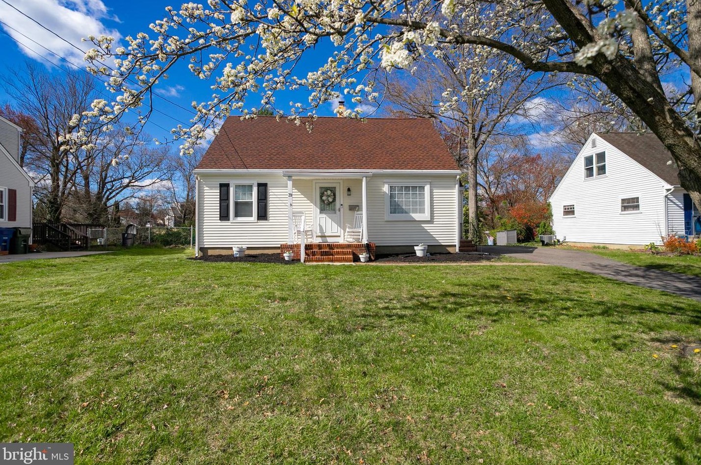 39 Charles Bossert Dr, Chesterfield, NJ 08505-2751