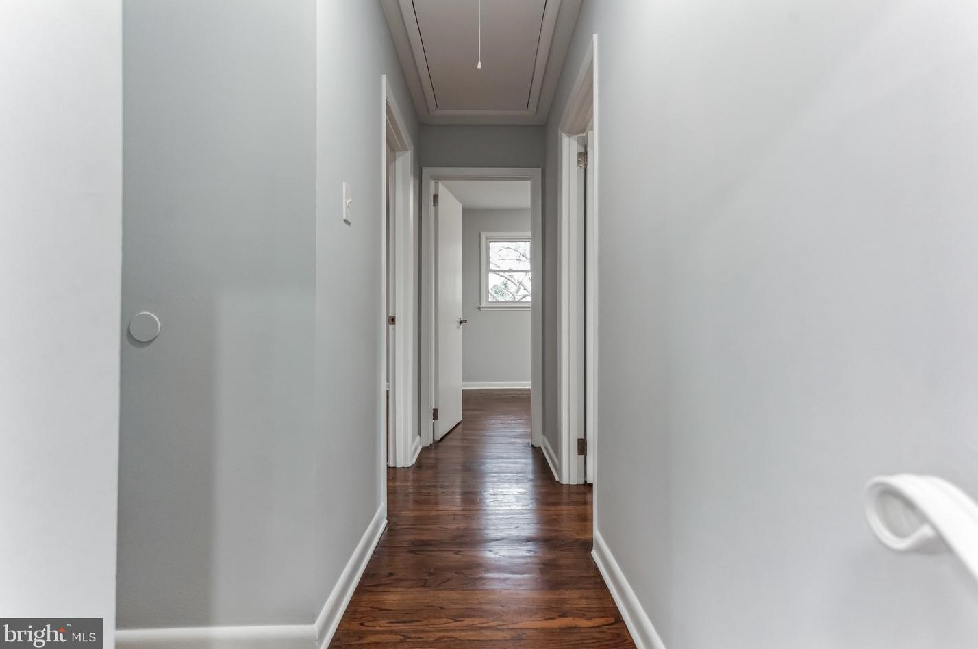 307 Manor Ct, Riverton NJ  08077-1155 exterior