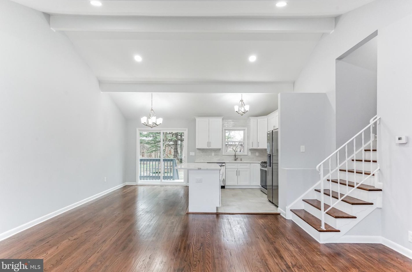 307 Manor Ct, Riverton NJ  08077-1155 exterior