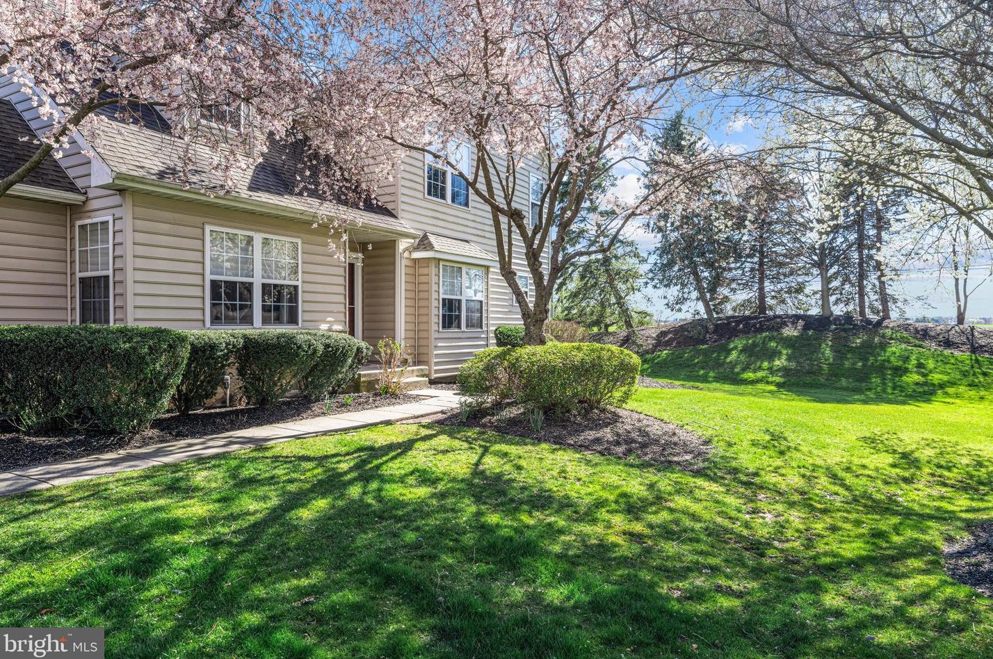 55 Hogan Way, Moorestown, NJ 08057