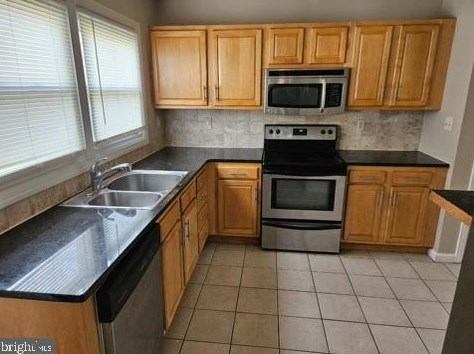 215 Northampton Dr, Willingboro, NJ 08046
