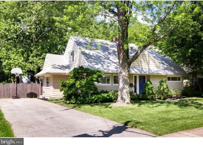 302 Highland Ave, Moorestown, NJ 08057