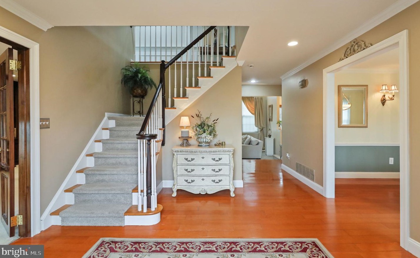 4 Windsor Ln, Mount Laurel, NJ 08054