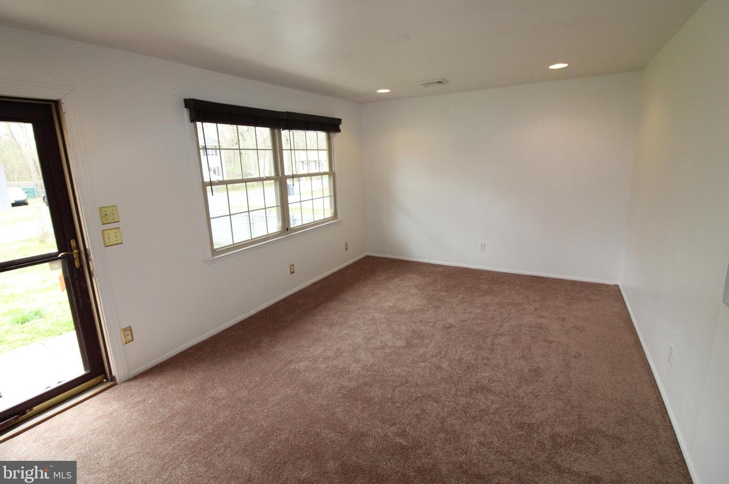 422 Pemberton Blvd, Browns Mills NJ  08015-1048 exterior