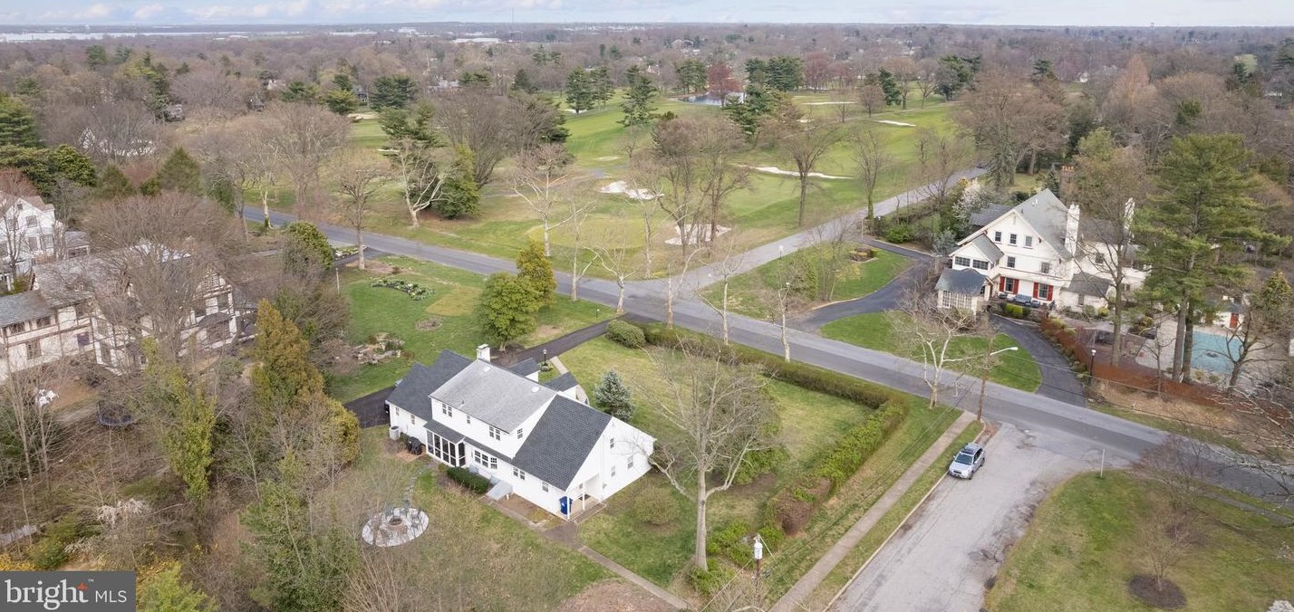 701 Park Ave, Riverton, NJ 08077