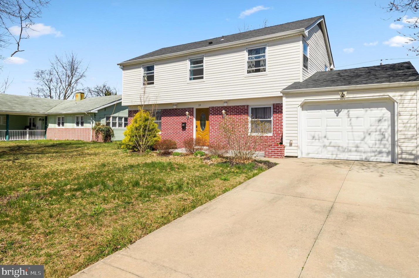 39 Buttercup Ln, Willingboro, NJ 08046-1522
