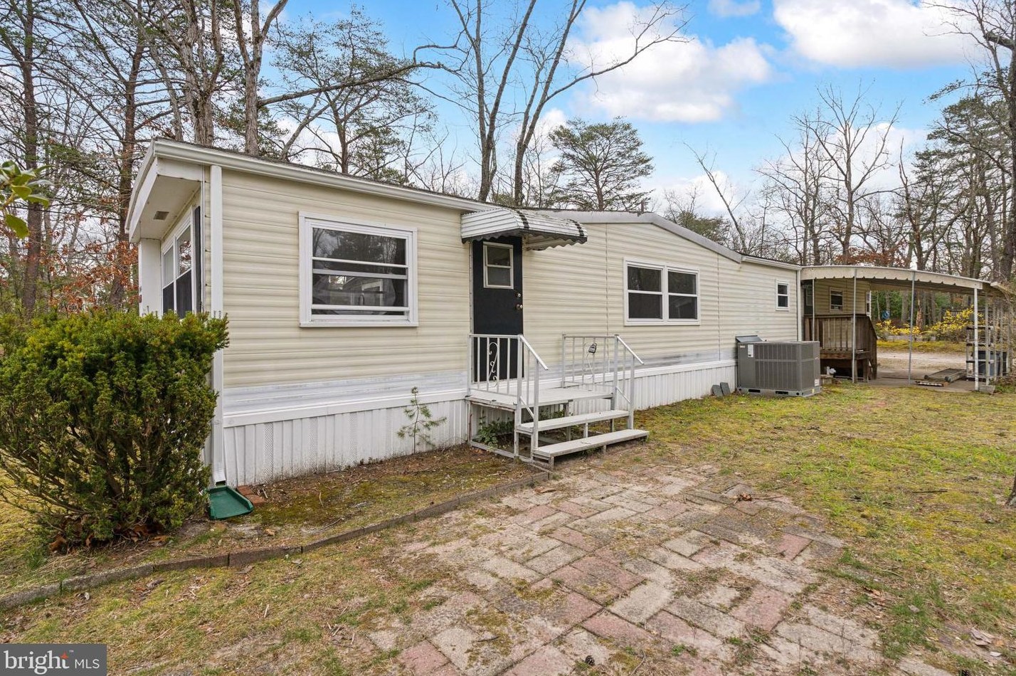 39 Cherry Ln, Southampton NJ 08088-9073 exterior
