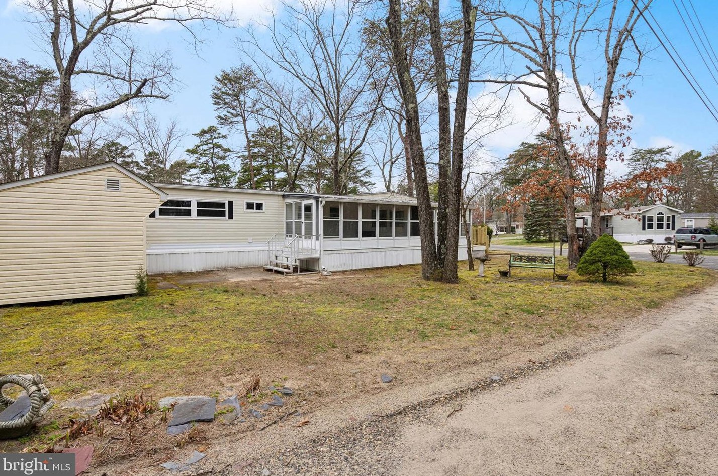 39 Cherry Ln, Southampton NJ 08088-9073 exterior