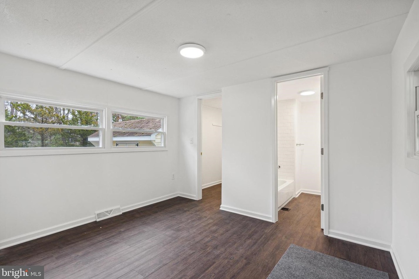 39 Cherry Ln, Southampton NJ 08088-9073 exterior