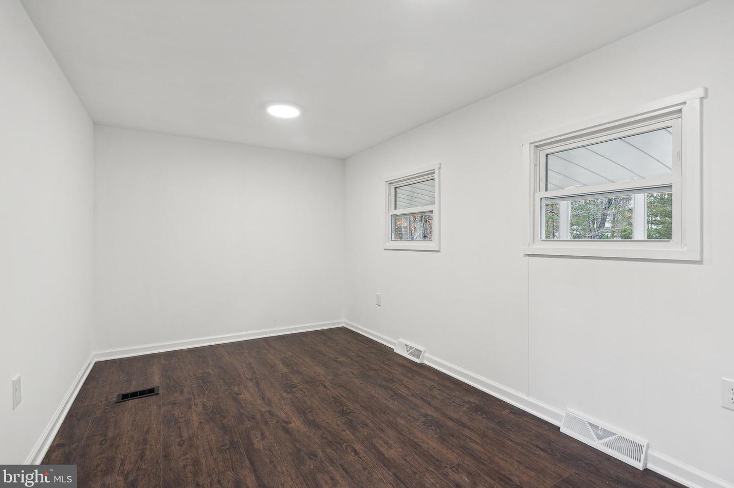 39 Cherry Ln, Southampton NJ 08088-9073 exterior