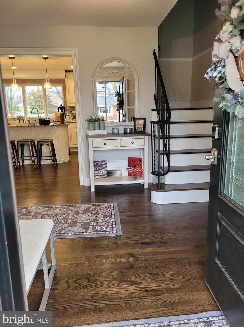 19 Constitution Dr, Chesterfield, NJ 08505-2522