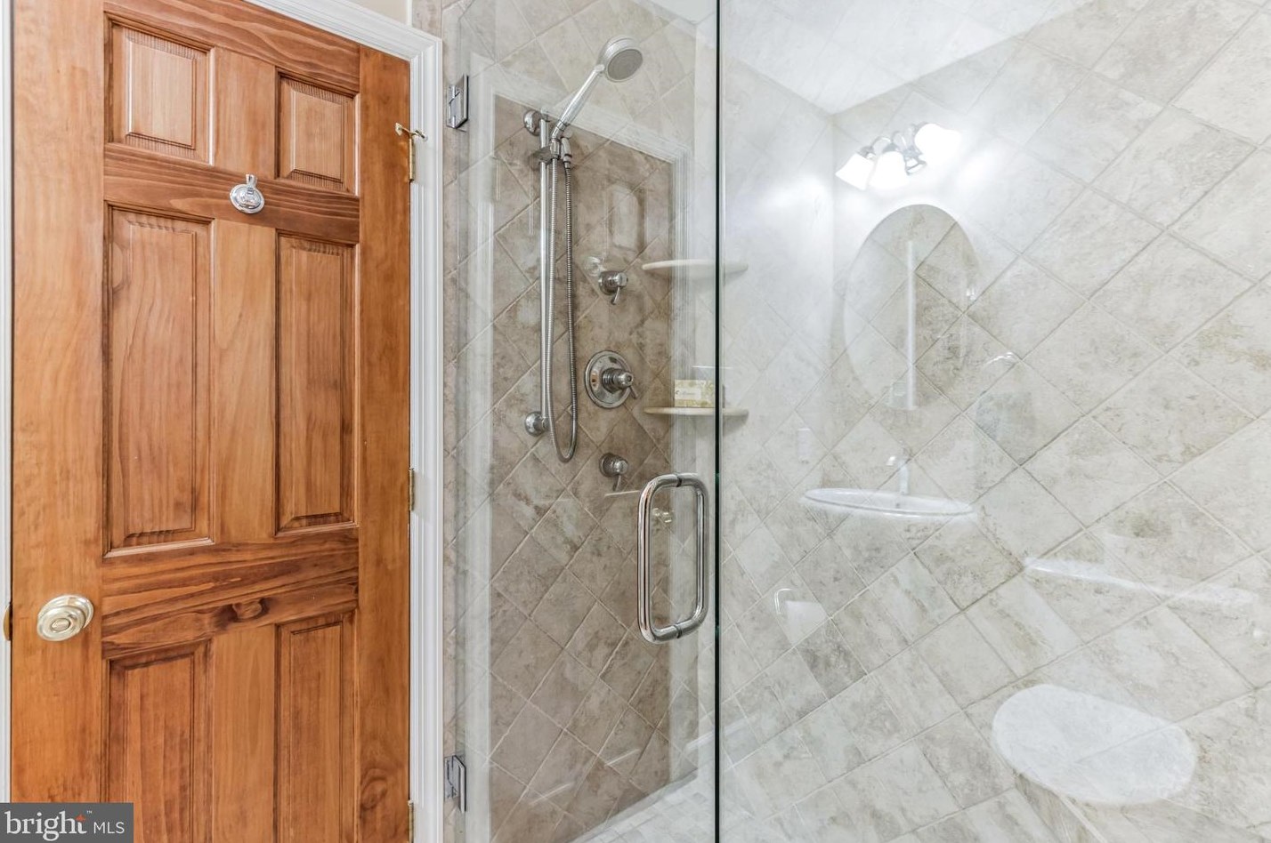 208 Andrews Ave, Moorestown NJ 08057-1237 exterior