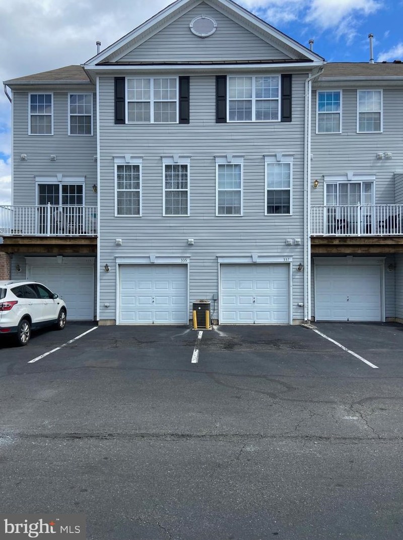 335 Harbour Blvd, Riverton, NJ 08077