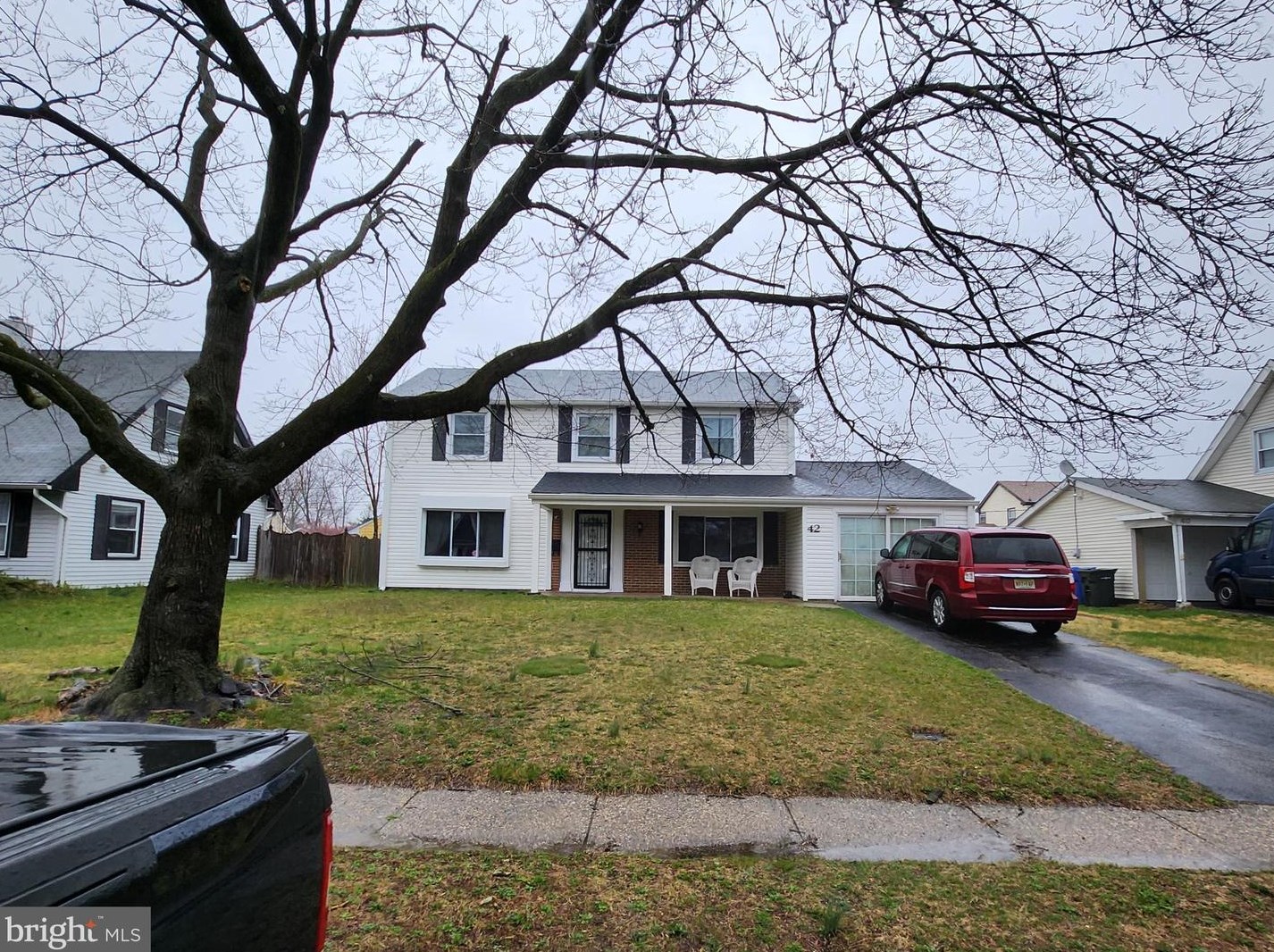 42 Beaverdale Ln, Willingboro, NJ 08046-1612
