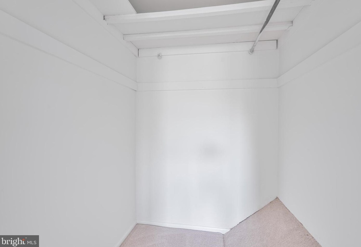 2021 Harbour Dr, Palmyra NJ 08065-1118 exterior