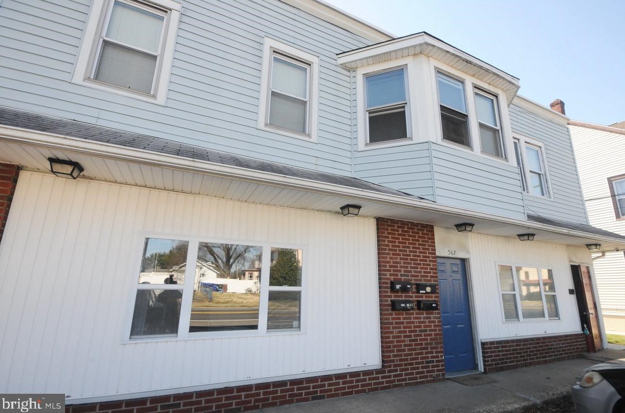 567 Delaware Ave, Roebling, NJ 08554