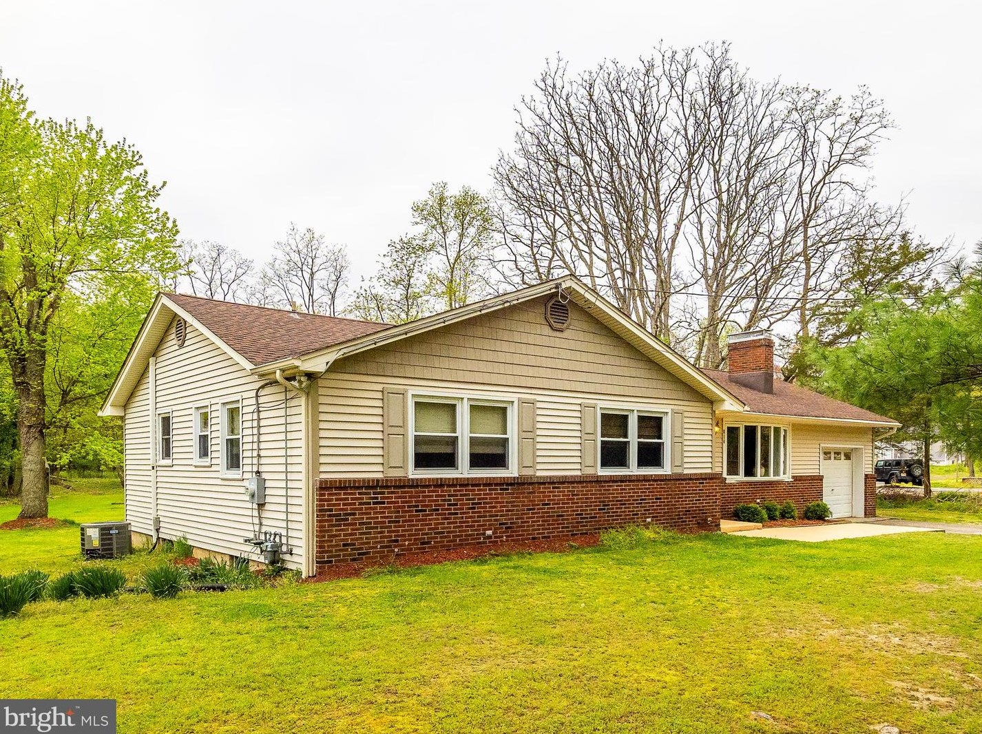 614 Hartford Rd, Mount Laurel, NJ 08054