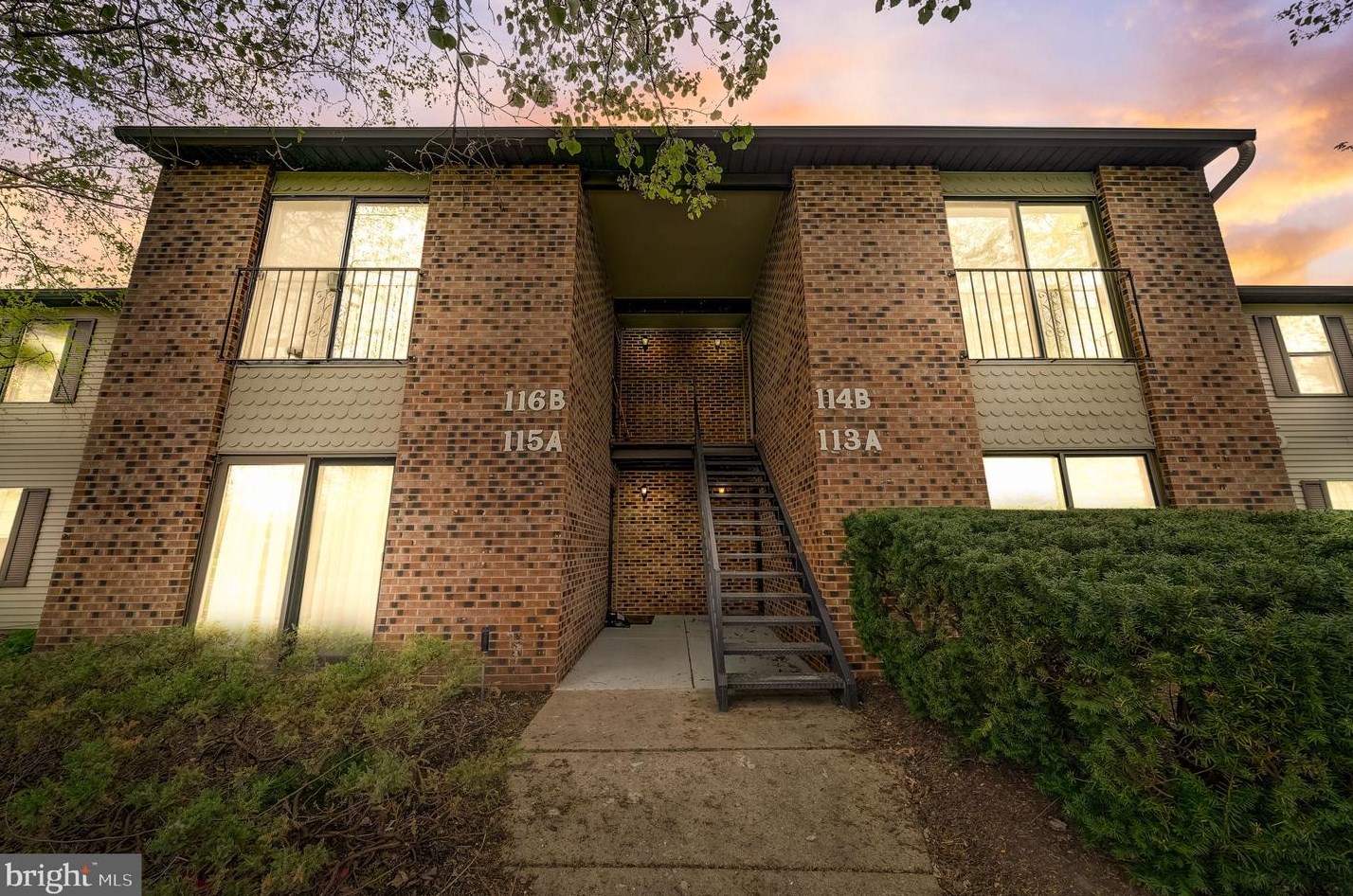 114 Birchfield Ct, Mount Laurel, NJ 08054