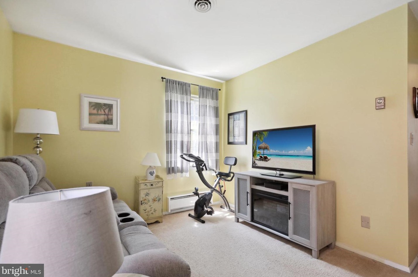 150 Dorchester Dr, Southampton NJ  08088-1326 exterior