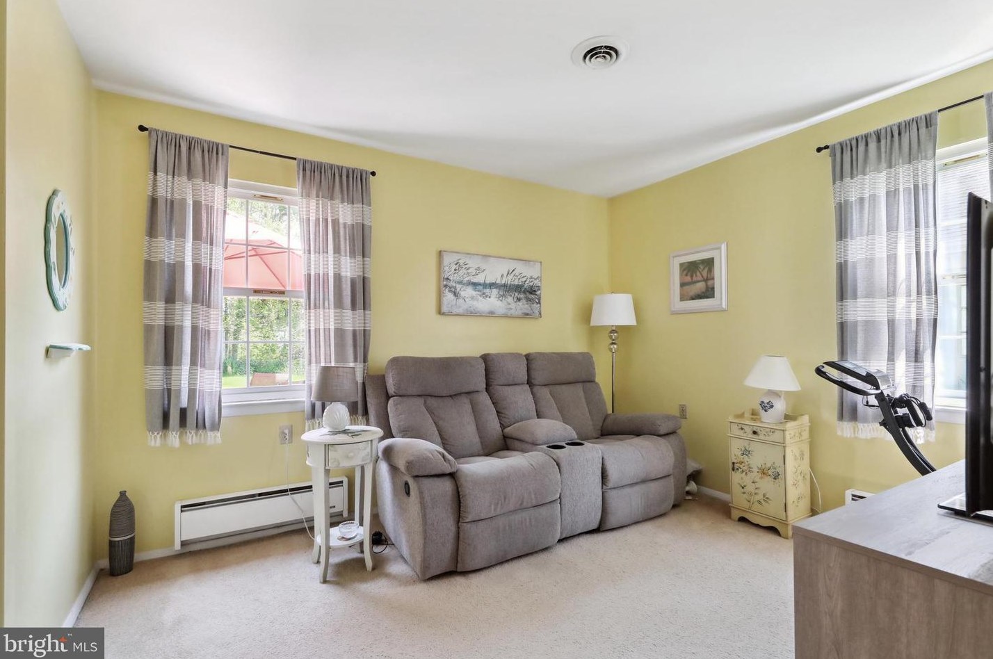 150 Dorchester Dr, Southampton NJ  08088-1326 exterior