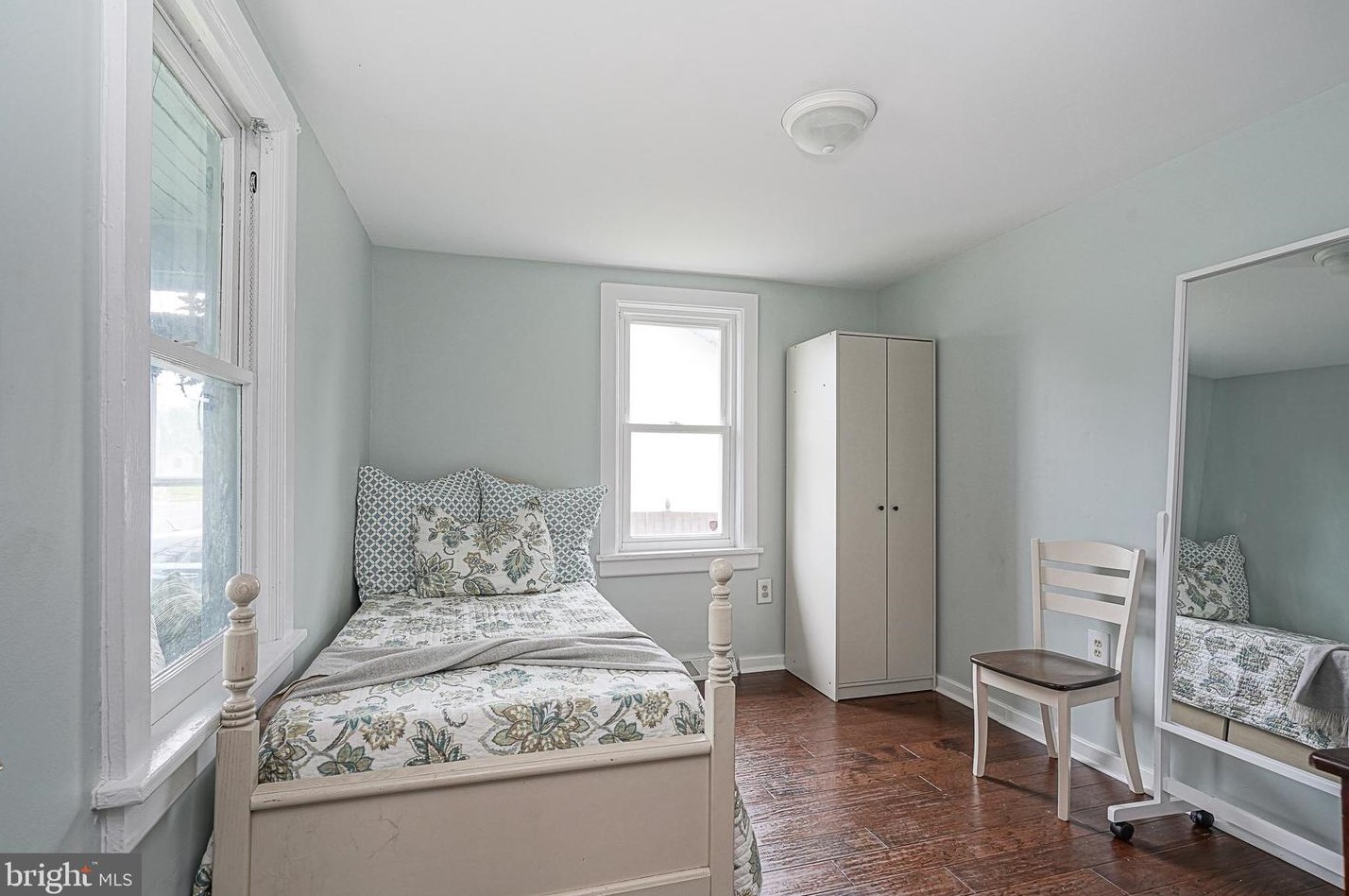 28 Lenola Rd, Moorestown NJ 08057-1023 exterior