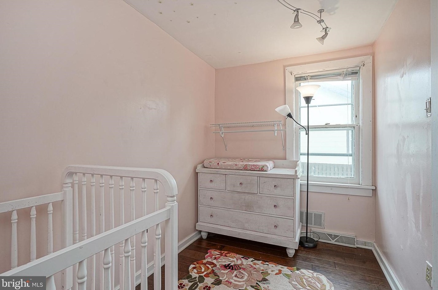 28 Lenola Rd, Moorestown NJ 08057-1023 exterior