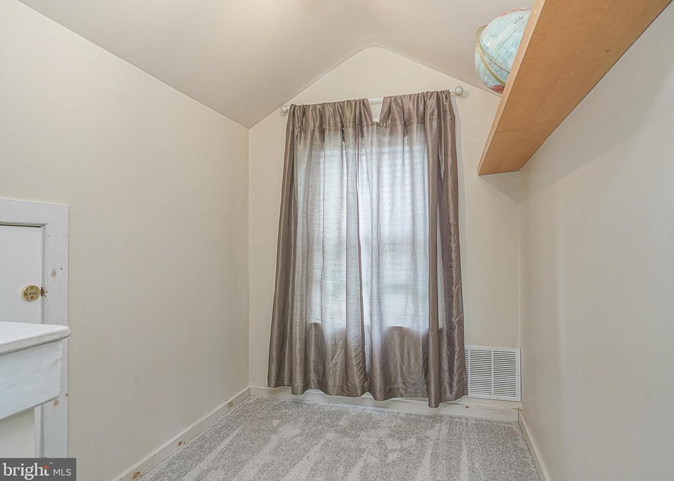 28 Lenola Rd, Moorestown NJ 08057-1023 exterior