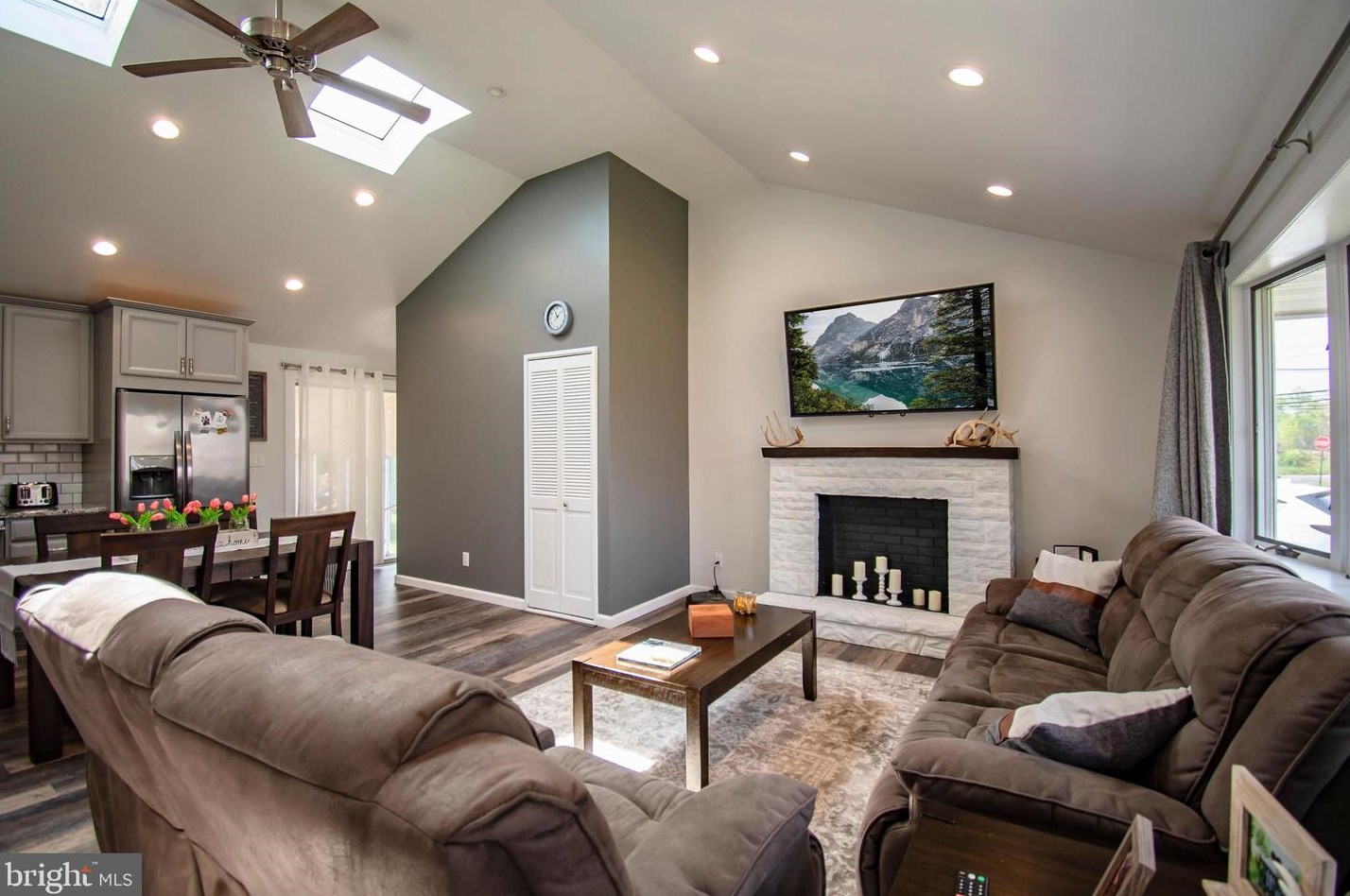 90 Charles Bossert Dr, Chesterfield, NJ 08505-2754