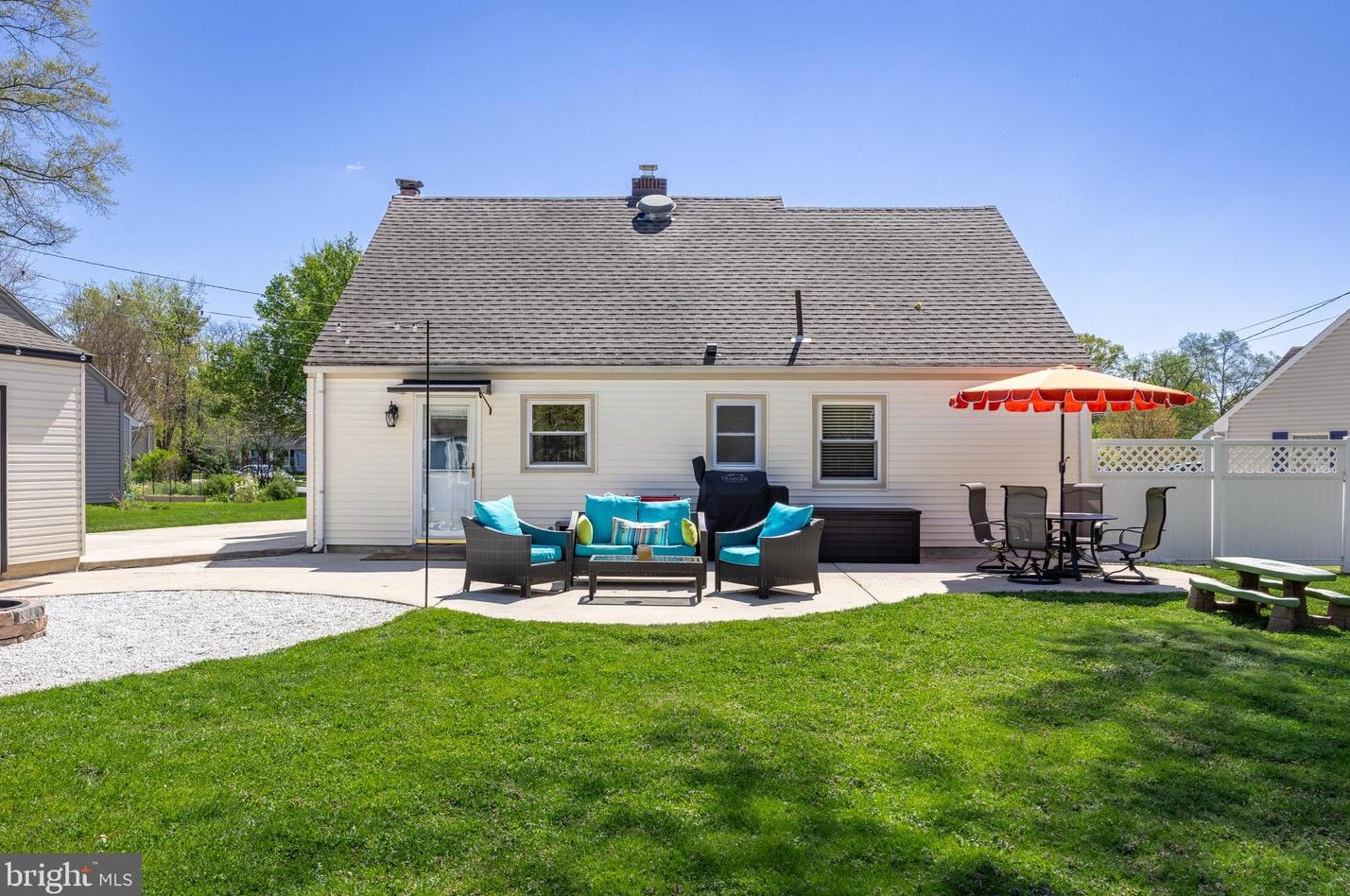 326 High St, Moorestown NJ 08057-3508 exterior