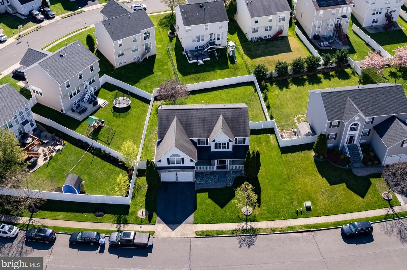 28 Durham Dr, Columbus NJ 08022-2349 exterior